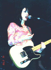 Meredith Brooks performing at the Vooruit in Gent, Belgium on February 16, 1998.  Photo by Pat, twist.step@ping.be